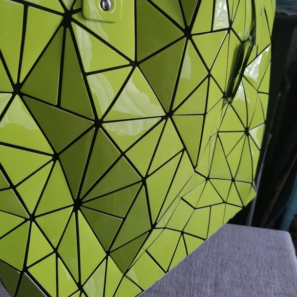 Lucky 7 Geo Bag Lime Green - Picture 3 of 16